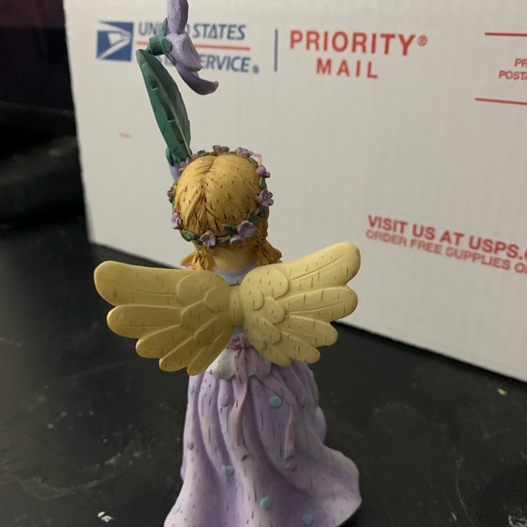 Angel - Picture 4 of 5